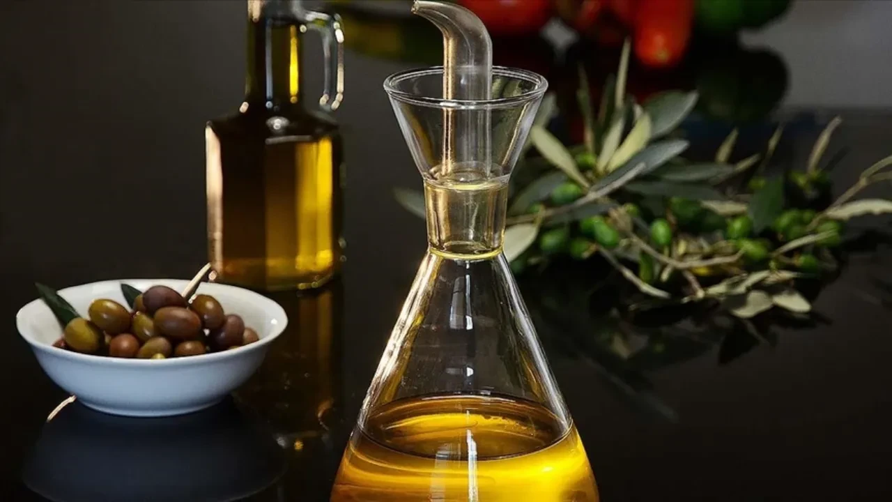 Zeytinyağlarında 6 kat yüksek madde paniği! Bakanlık harekete geçti