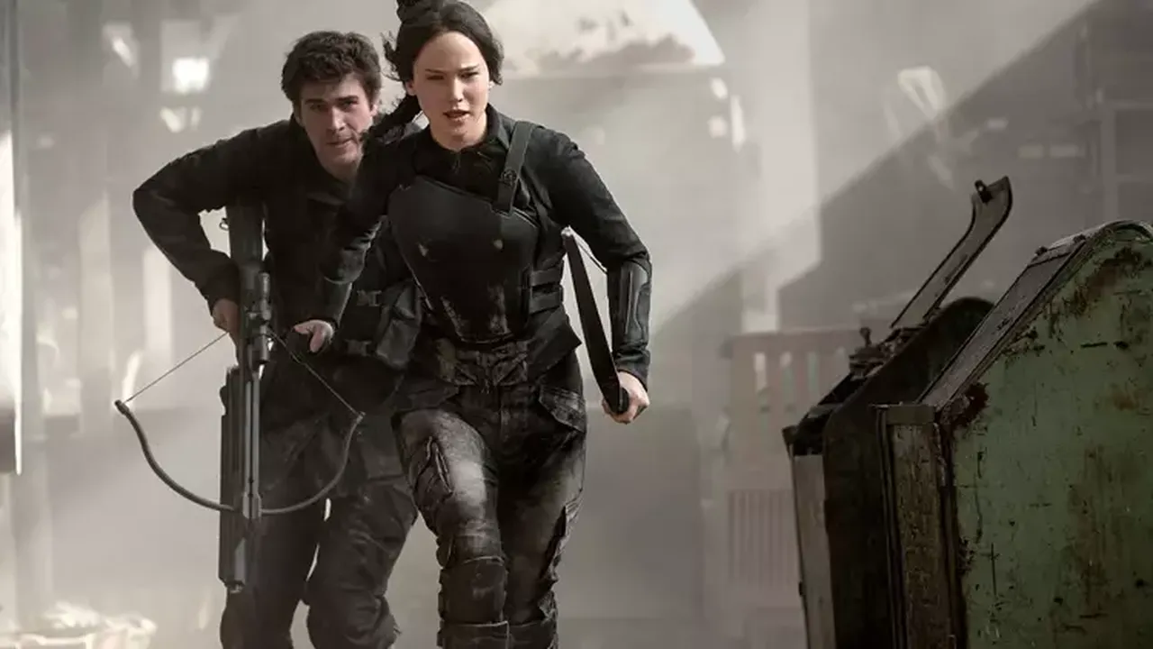 Açlık Oyunları: Alaycı Kuş filminin konusu ne oyuncuları kimler?