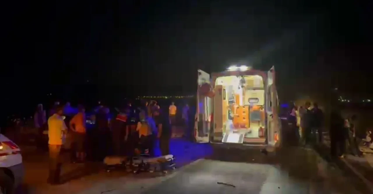 Balıkesir'de zincirleme kaza! Ölü ve yaralılar var