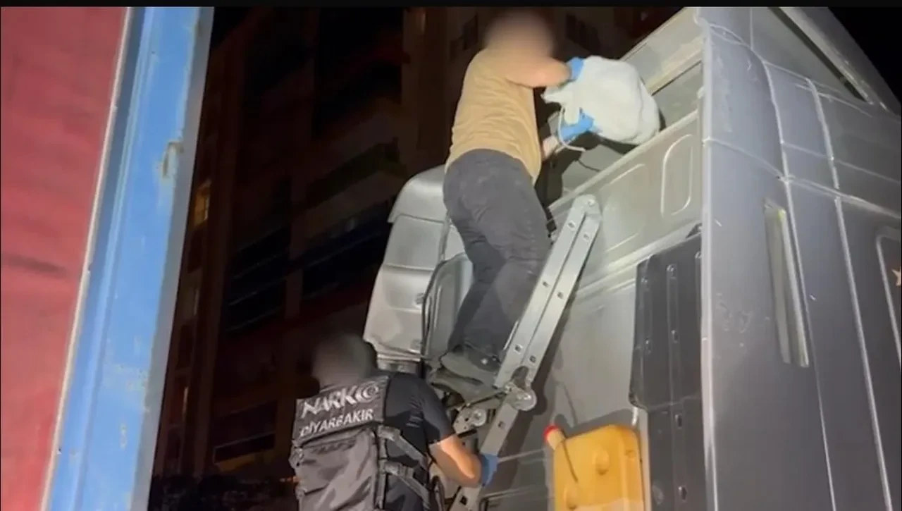 Diyarbakır'da uyuşturucu operasyonu! 43 kilo ele geçirildi 