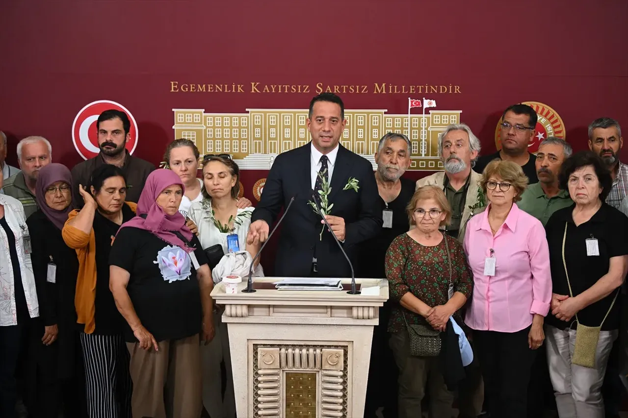 Fahrettin Altun'dan CHP'li Ali Mahir Başarır'ın sözlerine tokat gibi cevap! 'Ucuz polemik peşinde' 