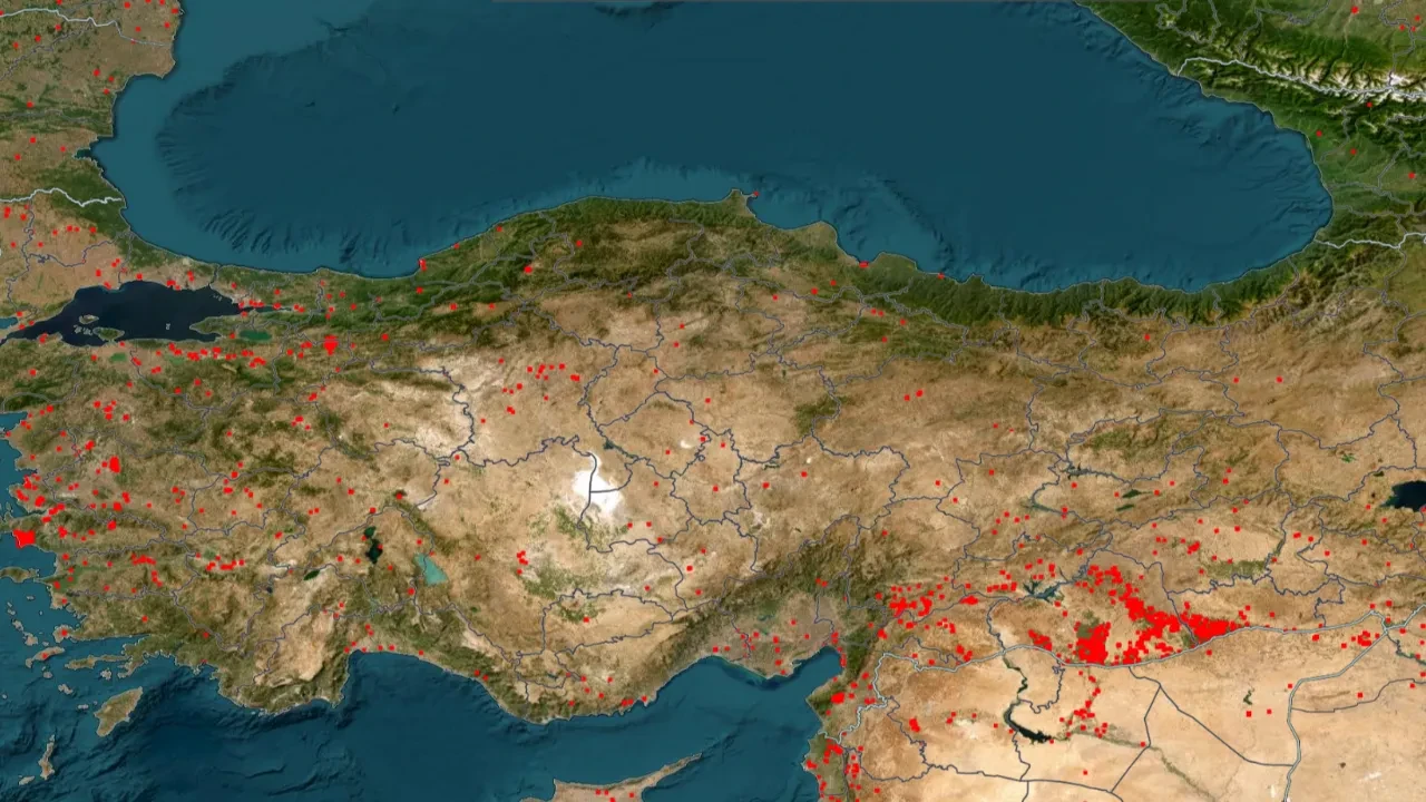 İzmir yangın haritası canlı nereden takip edilir? Uydular aracılığıyla yangınlar gözlemleniyor