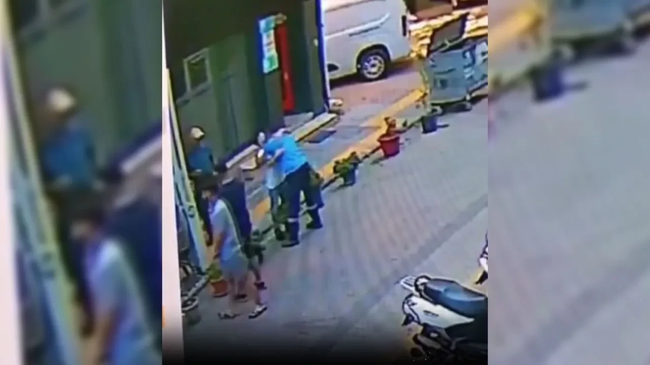 Boğazına şeker kaçan genci bakın nasıl kurtardı