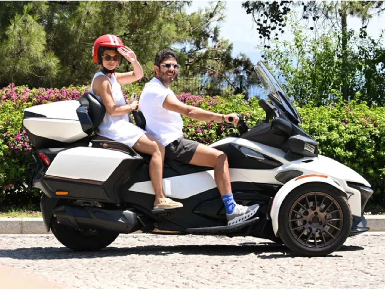 Pelin Karahan ve eşi Bedri Güntay'ın milyonluk keyfi! Görenler gözlerini alamadı