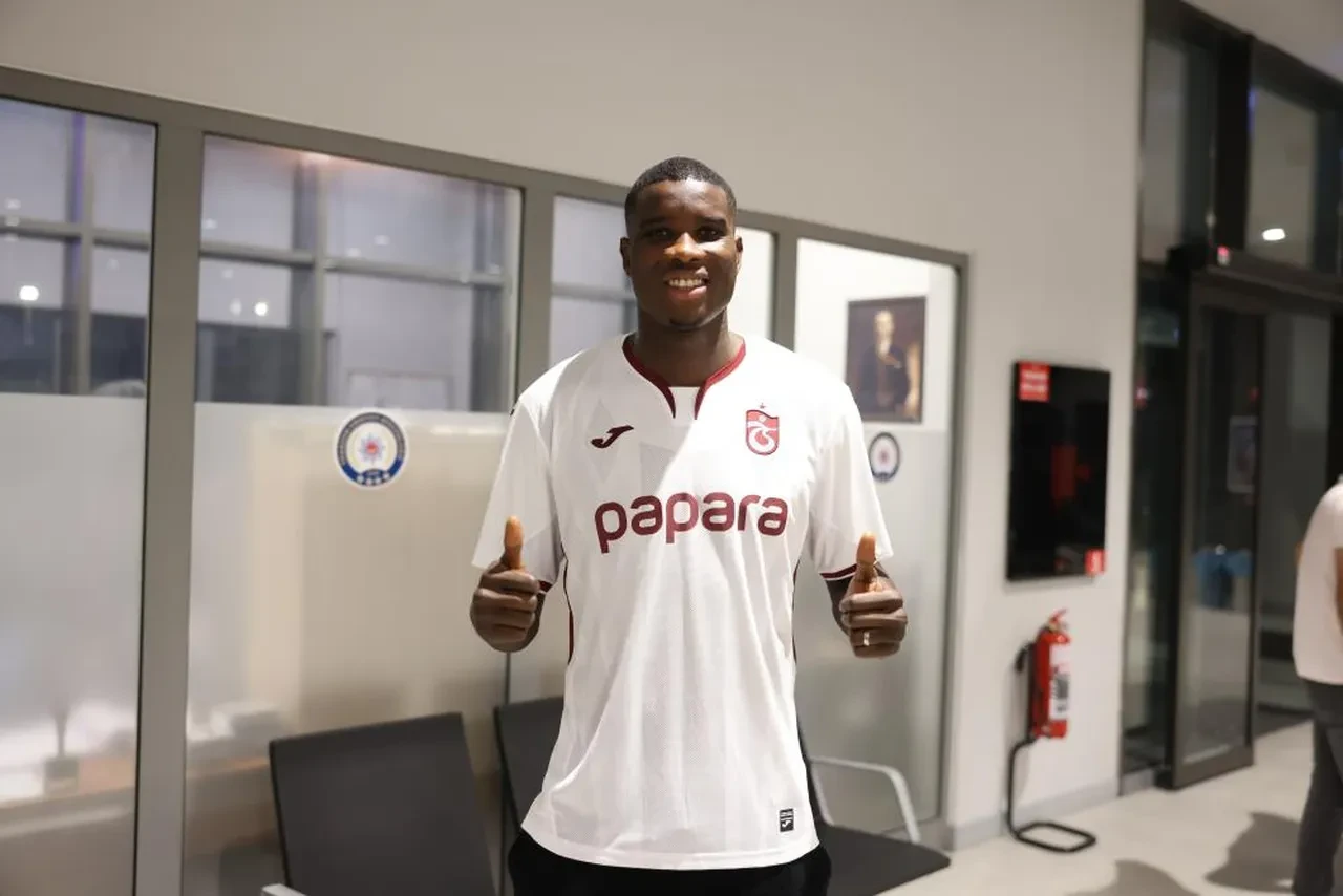 Trabzonspor Paul Onuachu'ya kavuştu! Havalimanında coşkulu karşılama