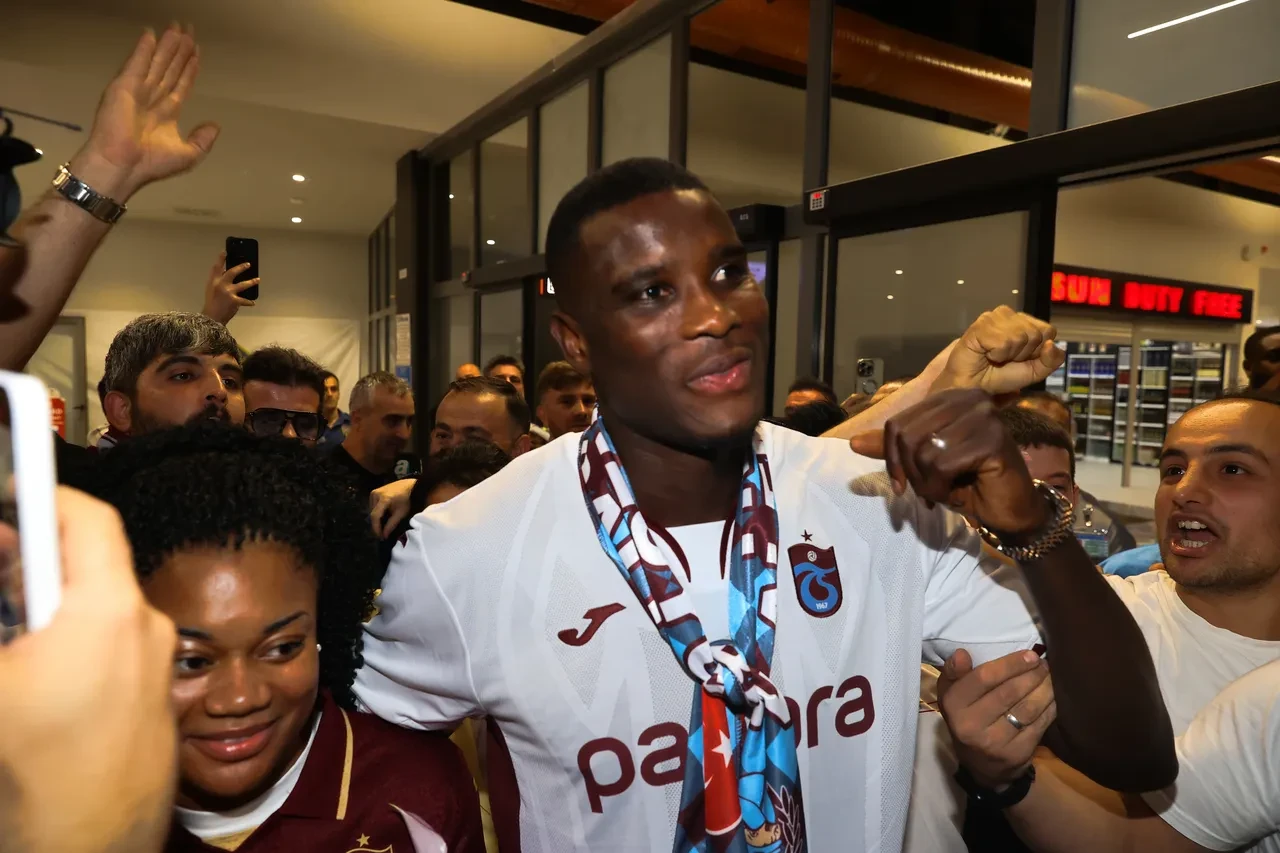 Trabzonspor Paul Onuachu'ya kavuştu! Havalimanında coşkulu karşılama