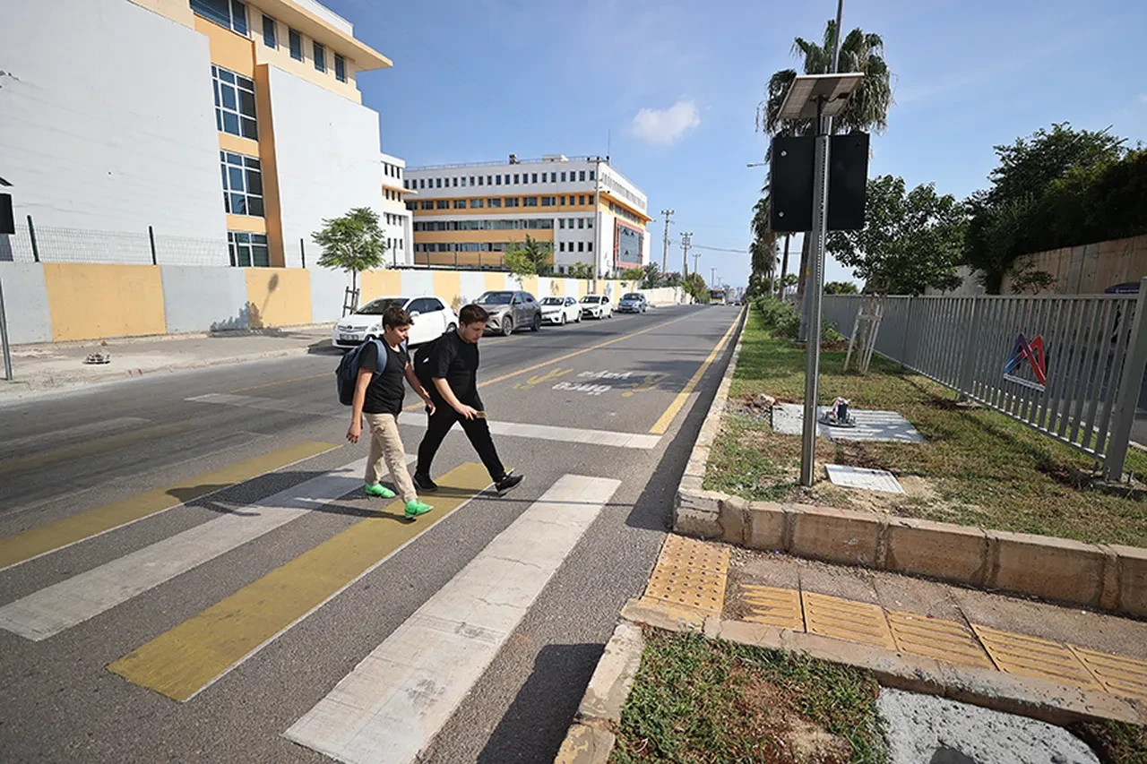Yaya geçidinde çocuklara çarptı, biri öldü diğeri ağır yaralandı! Şoför serbest bırakıldı