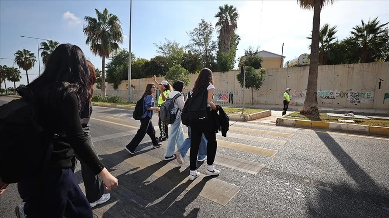 Yaya geçidinde çocuklara çarptı, biri öldü diğeri ağır yaralandı! Şoför serbest bırakıldı