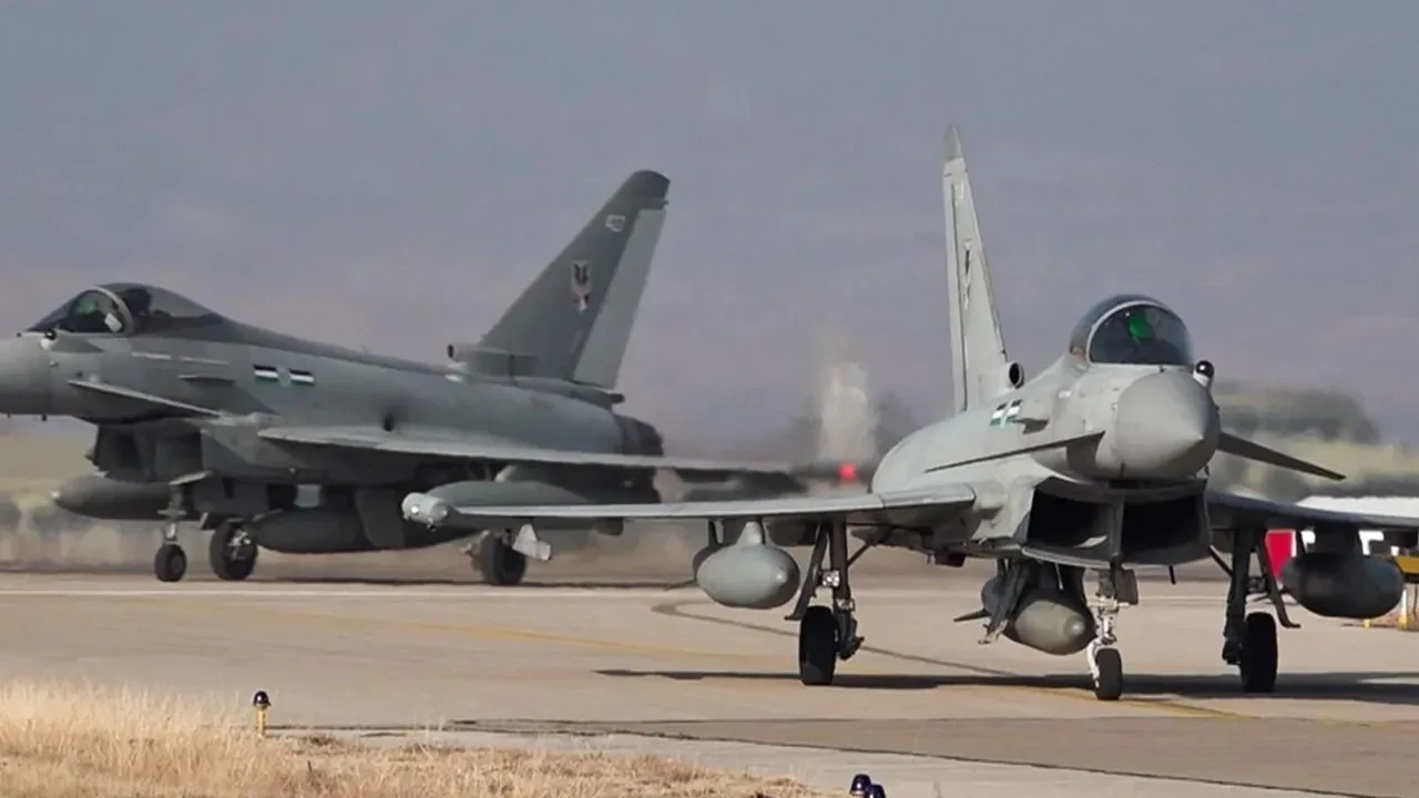 Almanya'da Eurofighter savaş uçağı gelişmesi