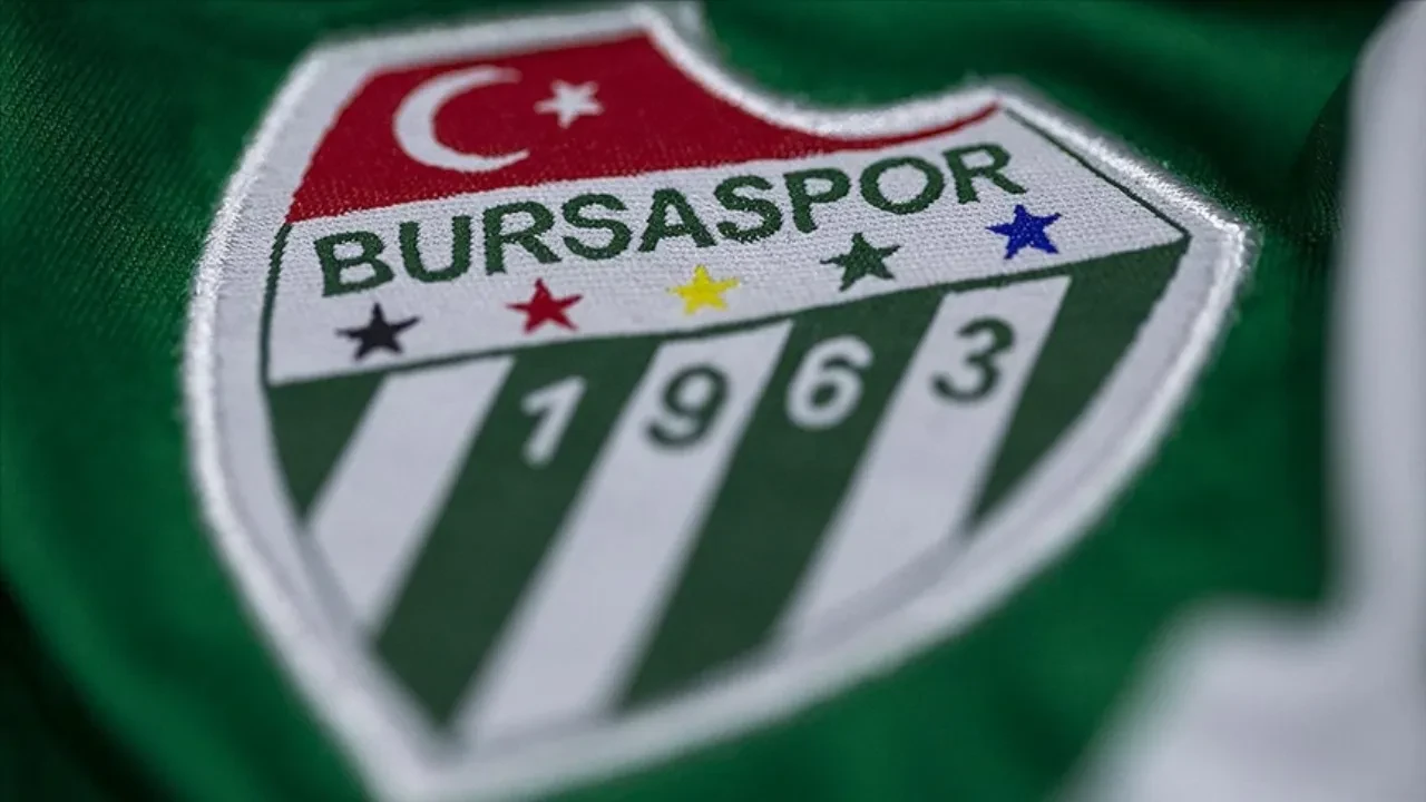 Bursaspor Paykan maçı neden durdu? Takımı sahadan çekti