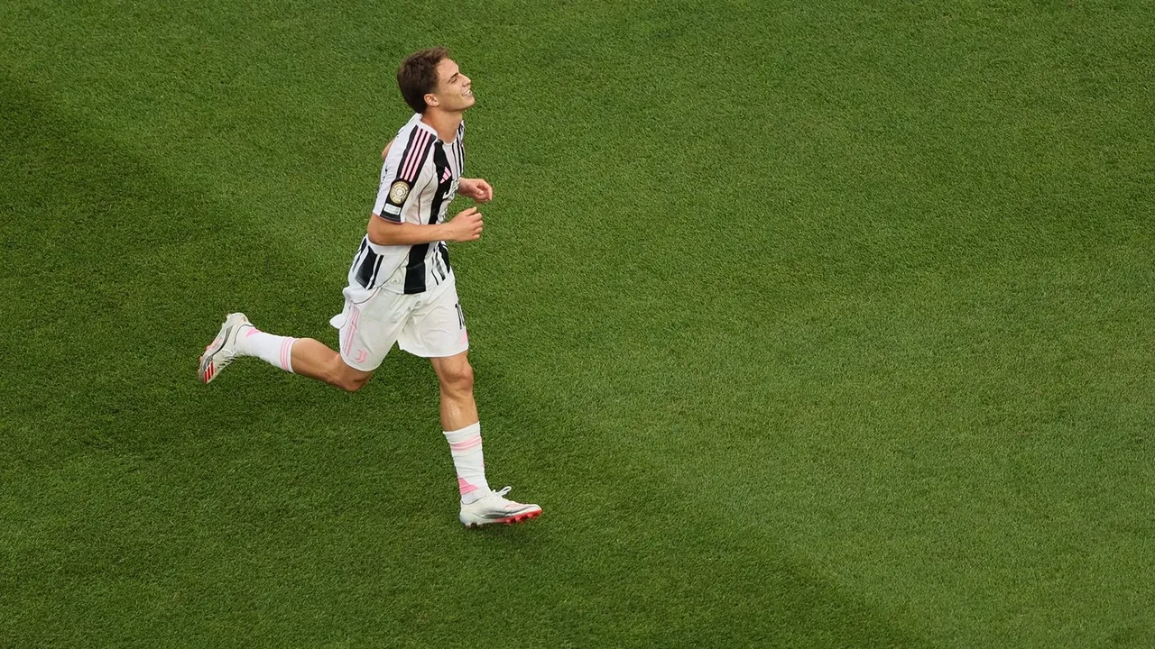 Dünya devlerinden Juventus'a teklif, Kenan Yıldız kararını verdi