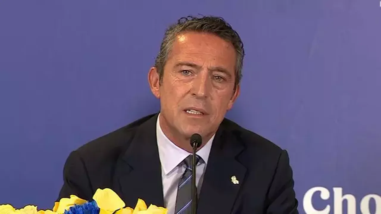 Fenerbahçe imzayı attı! Ali Koç'tan transfer açıklaması: 'Bugün bile bir şeyler olabilir'