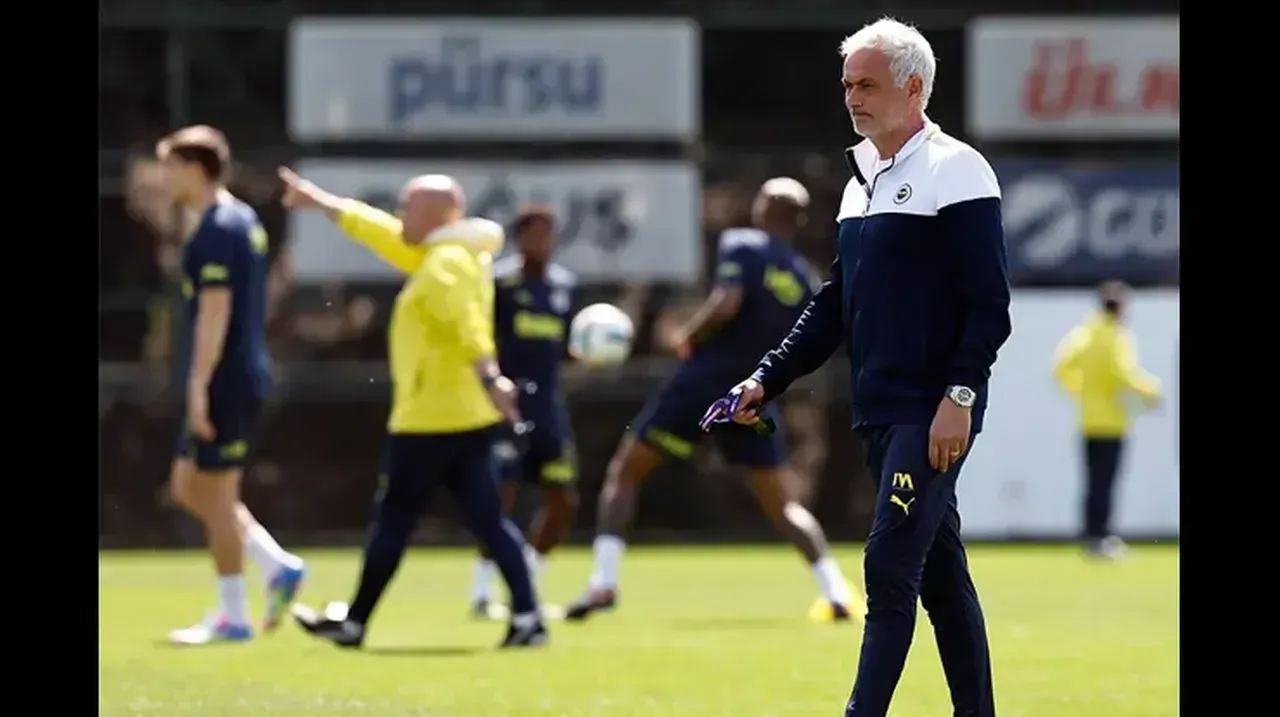 Fenerbahçe yıldız oyuncu için görüşmelere başladı! Toplamda 145 milyon Euro