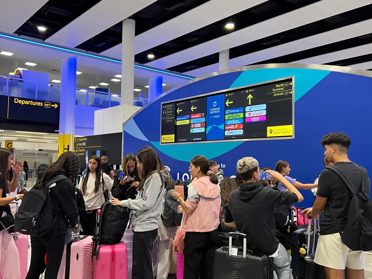 İngiltere'de uçuşlar durdu: Hava sahasında kriz