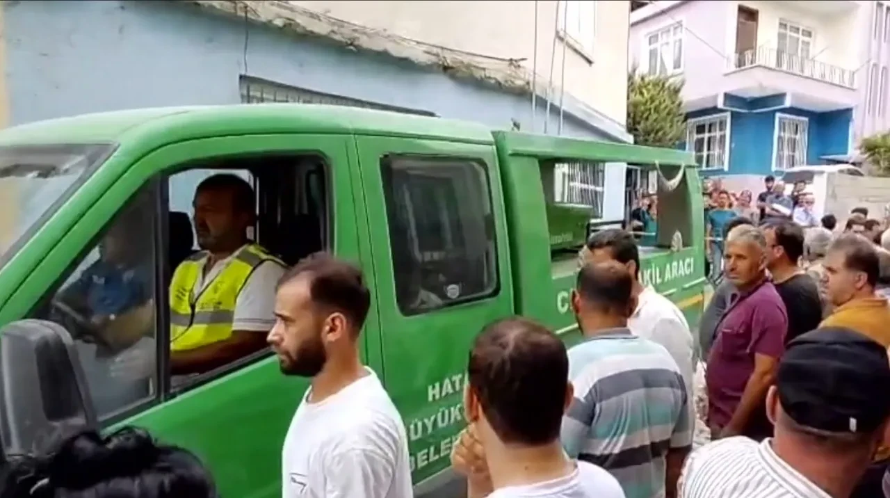 Silah sesi mahalleyi ayağa kaldırdı! Miras kavgası vahşetle sonuçlandı: Yengesini vurup, intihar etti