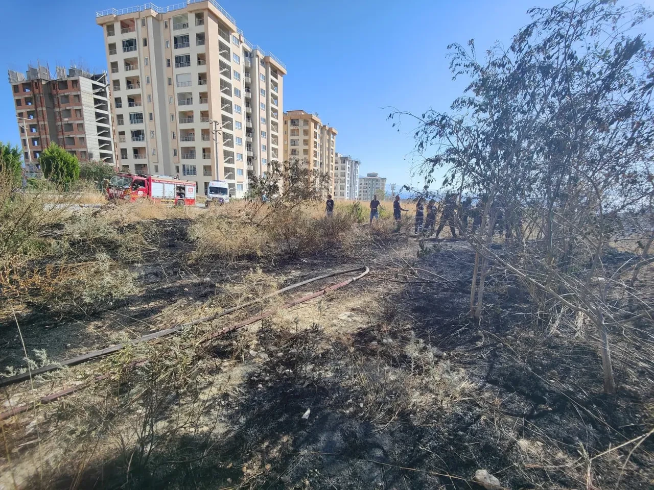Patlıcan közlerken yangın çıkardı! Korkudan emekli öğretmenin başına gelmeyen kalmadı