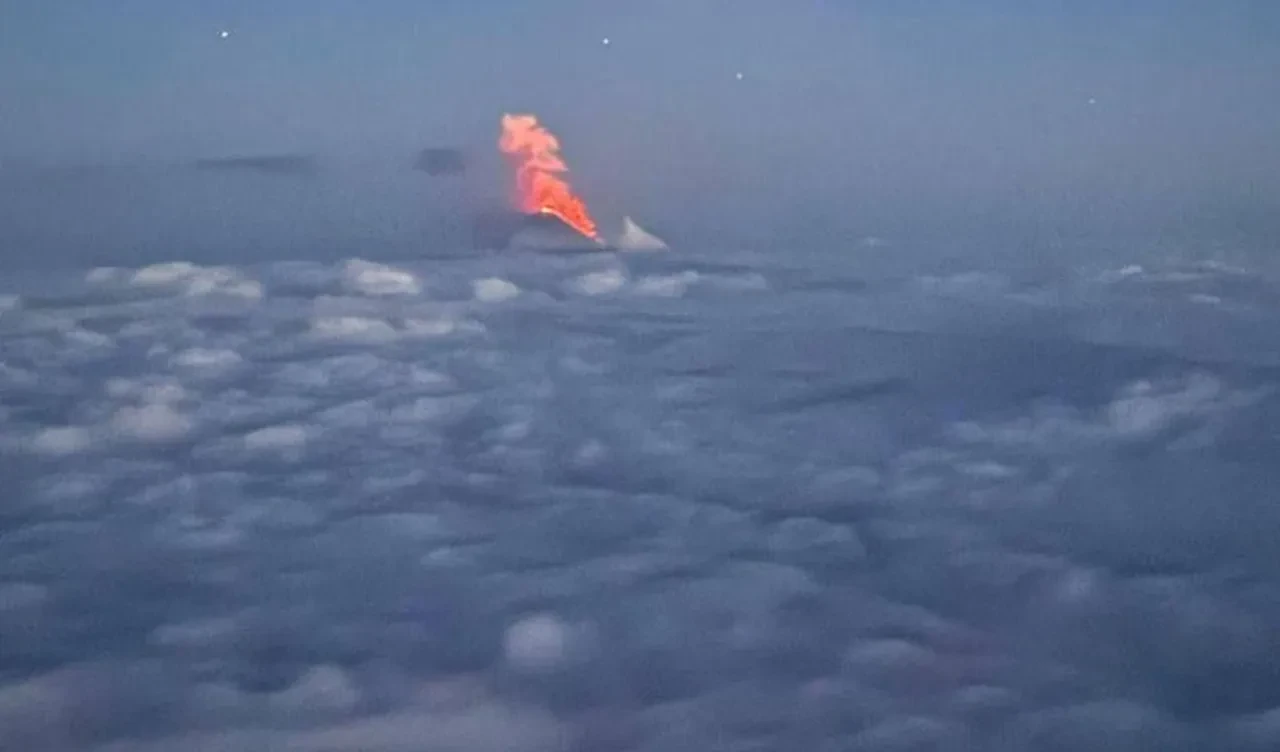 Rusya deprem sonrası yanardağ felaketiyle sarsıldı! Patlamalar meydana geliyor