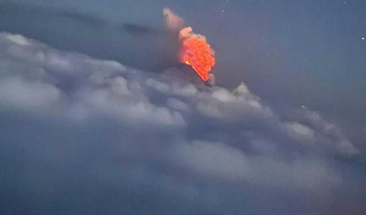 Rusya deprem sonrası yanardağ felaketiyle sarsıldı! Patlamalar meydana geliyor