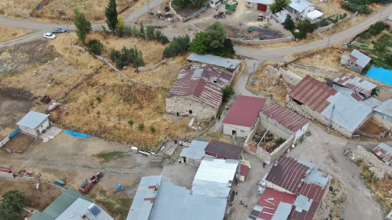 Sahibinden satılık 200 yıllık kilise! Geçen yıl 16 milyon istiyorlardı, bu yıl 100 milyona çıktı