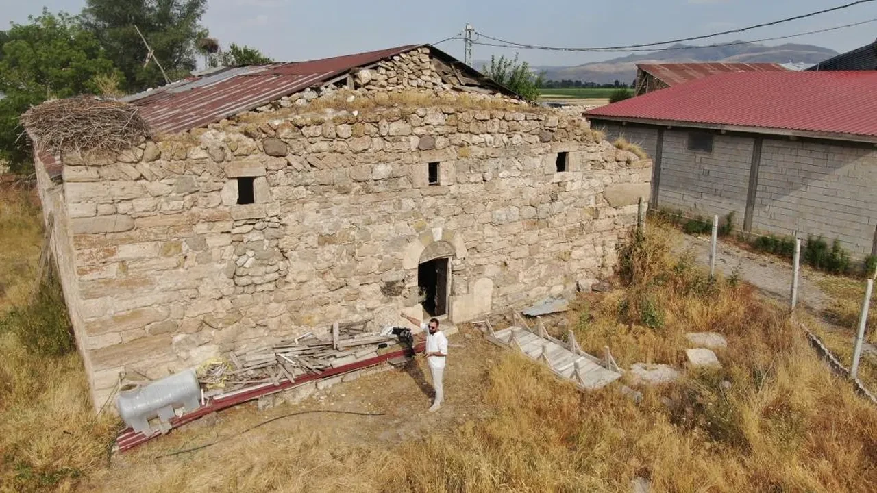 Sahibinden satılık 200 yıllık kilise! Geçen yıl 16 milyon istiyorlardı, bu yıl 100 milyona çıktı