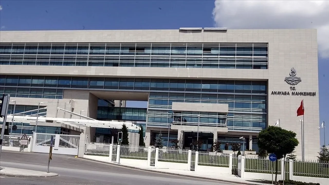 Savunma sanayisinde yeni hamle: 8x8 zırhlı kurtarıcı için anlaşıldı