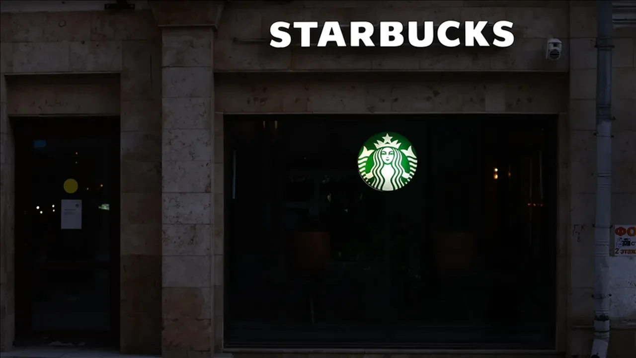 Starbucks'ta soğuma sürüyor! Kahve devinin tadı kaçtı