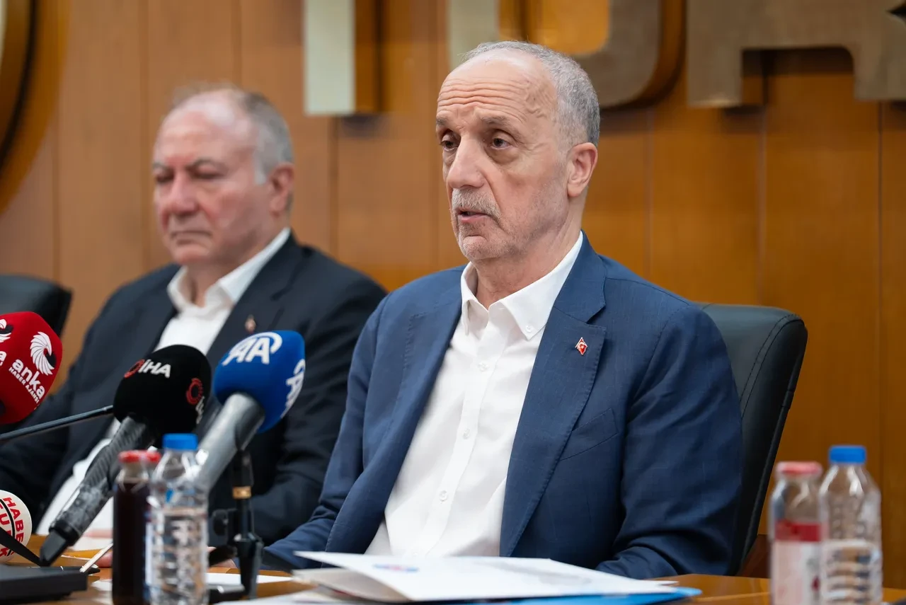 Türk-İş greve gidiyor: 500 kuruma grev ilanı asılacak