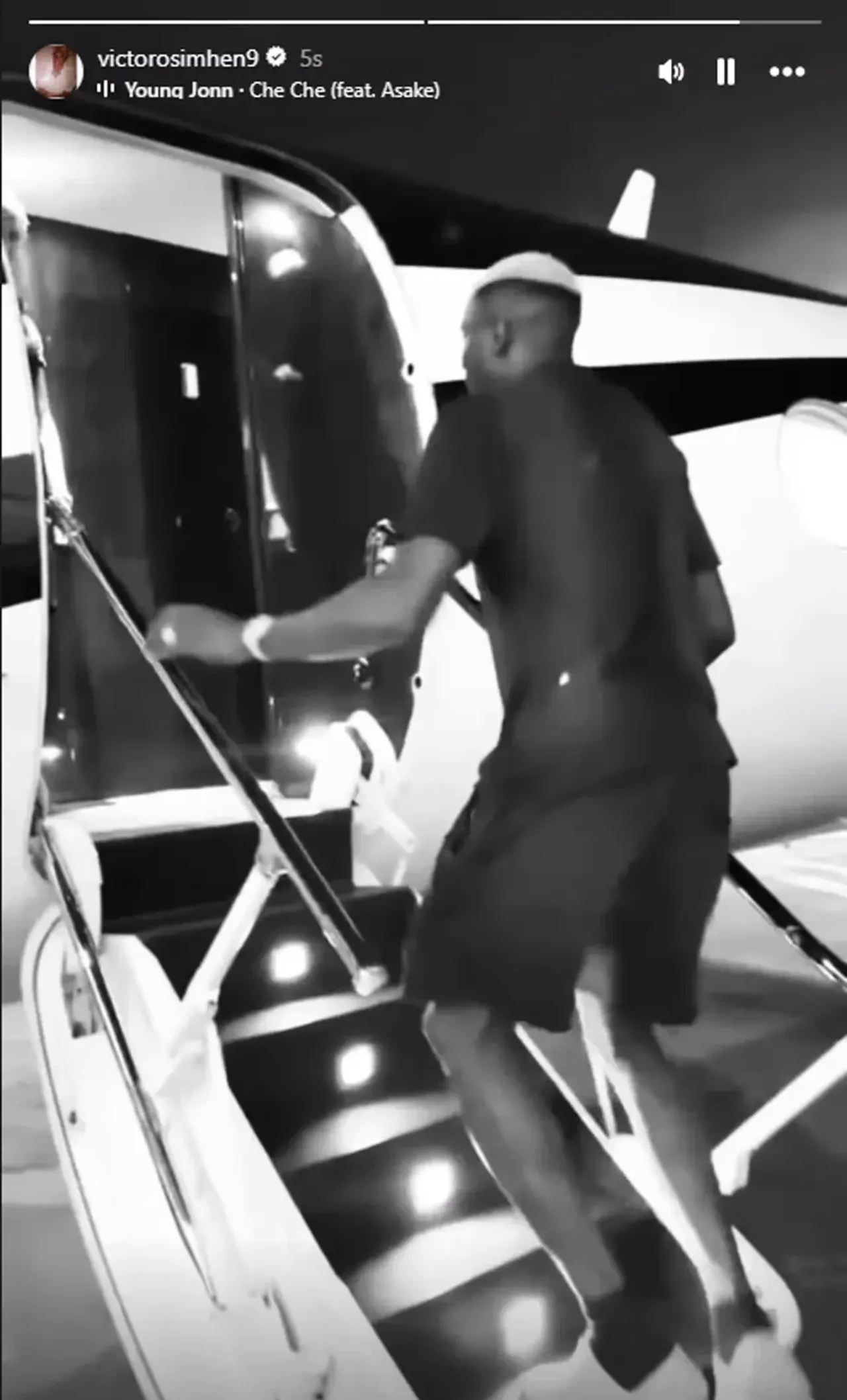 Victor Osimhen gece yarısı paylaştı! Galatasaray taraftarının uykularını kaçırdı 