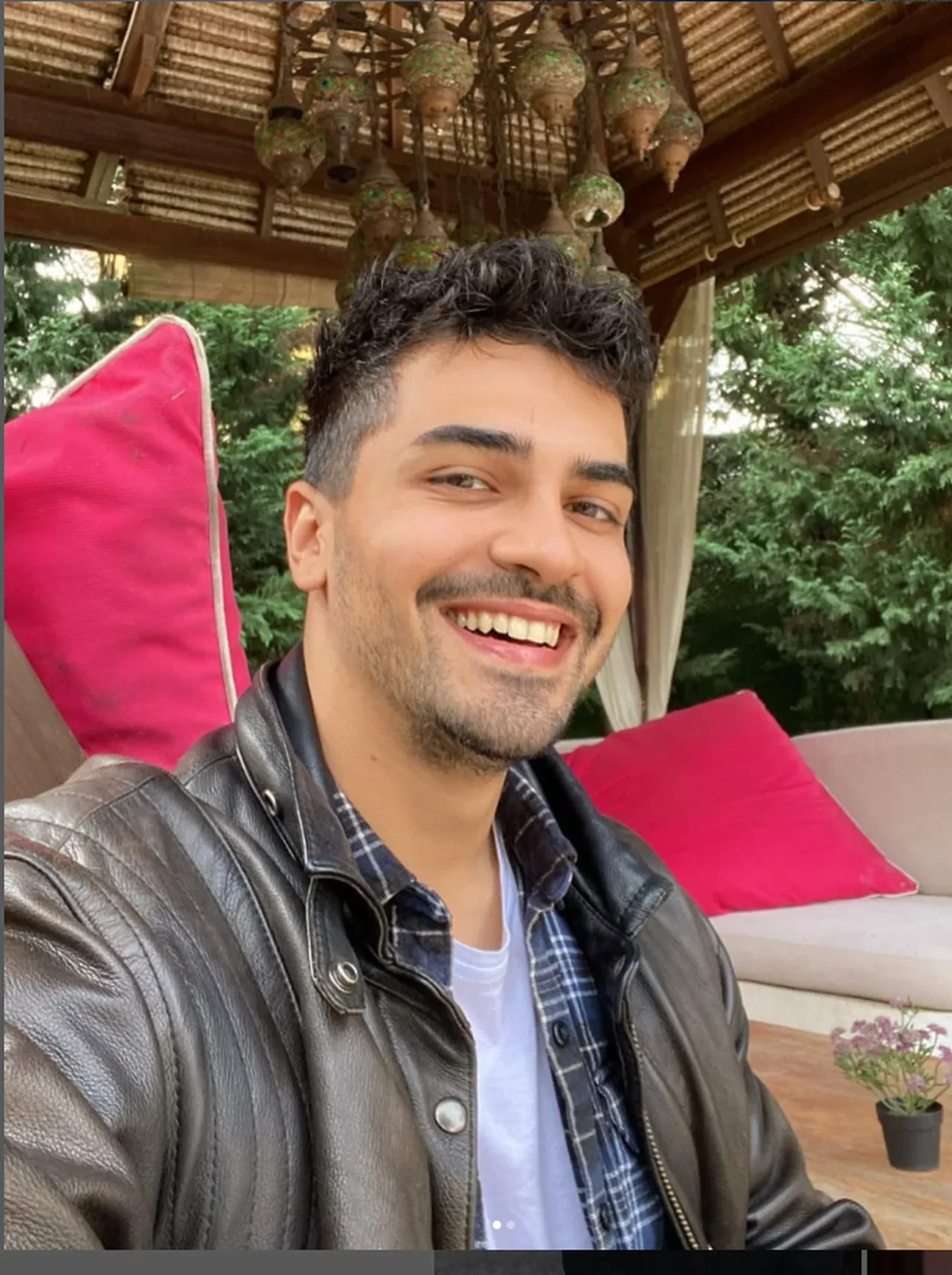 Yağmur Yüksel gönlünü rol arkadaşına kaptırdı! Yapılan hamle evlilik iddialarını güçlendirdi