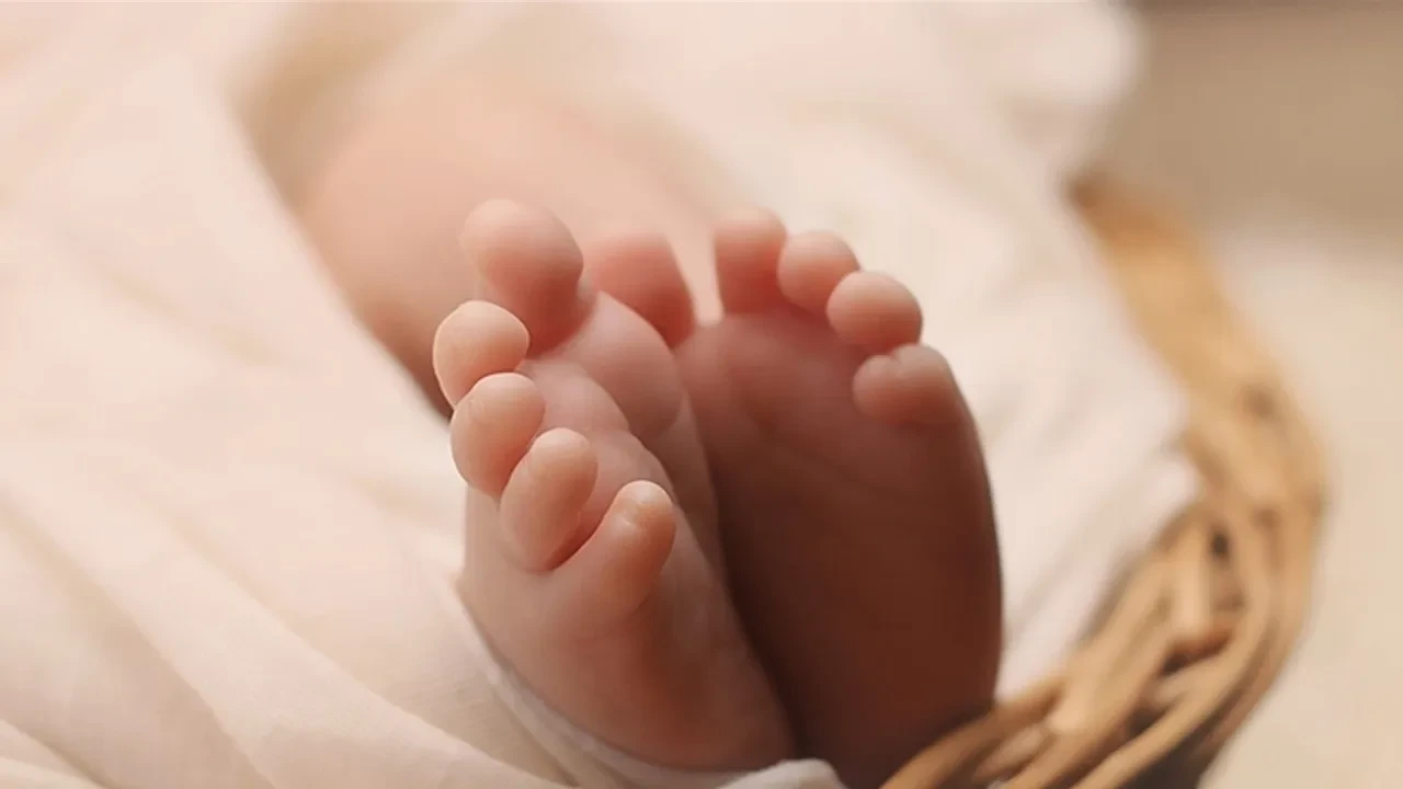 Böyle anne olmaz olsun! 5 aylık bebeğini sokağa terk etti: Acı haber geldi