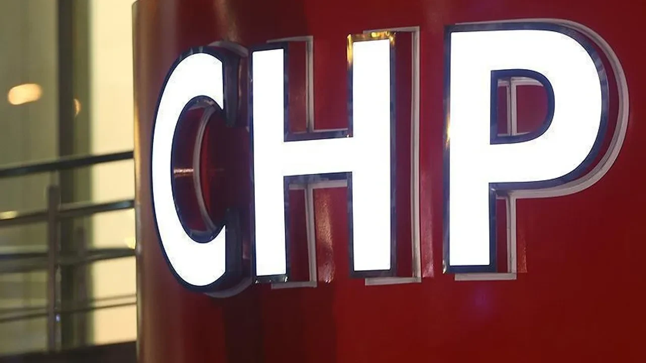 CHP'de istifa şoku! Belediye meclis üyesi görevini bıraktı