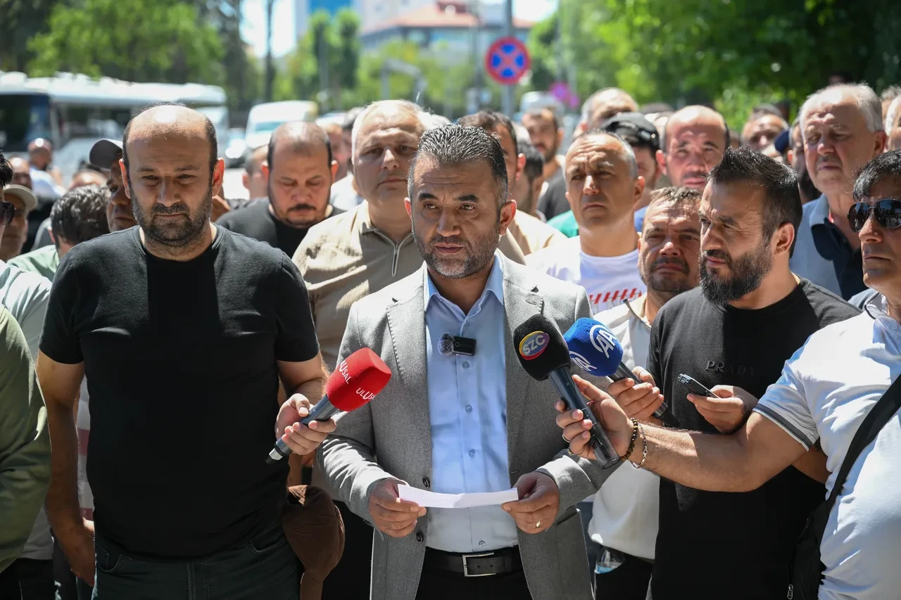 Cumhurbaşkanı Erdoğan imzaladı! Grev kararı 60 gün ertelendi