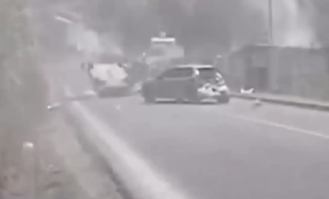 Ekvador'da ralli aracı kalabalığın arasında daldı: Çok sayıda ölü ve yaralı var!