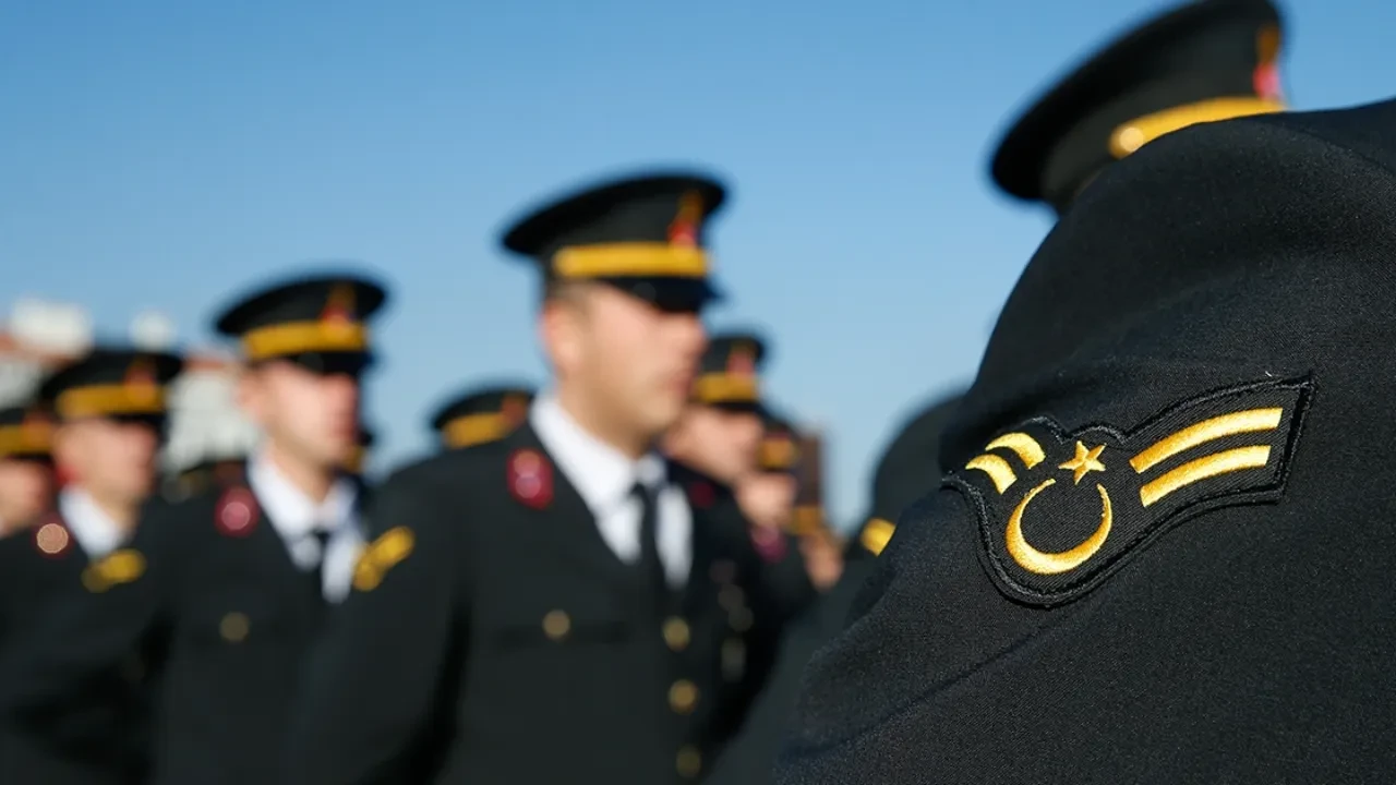 Jandarma atamaları 2025! Atamalar ve terfiler listesi Resmi Gazete’de yayımlandı