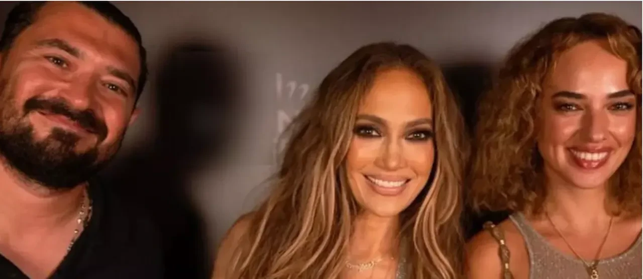 Jennifer Lopez ile fotoğraf çektirmenin bedeli 1 milyon TL değilmiş! Seda Bakan küplere bindi