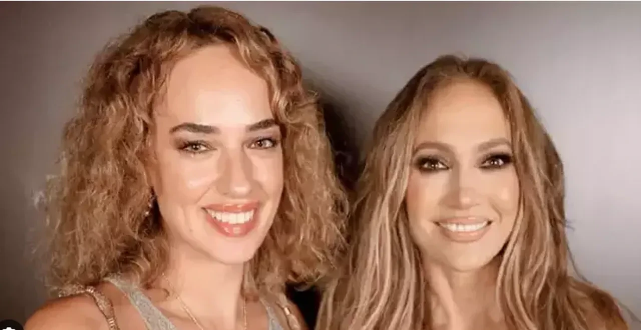 Jennifer Lopez ile fotoğraf çektirmenin bedeli 1 milyon TL değilmiş! Seda Bakan küplere bindi