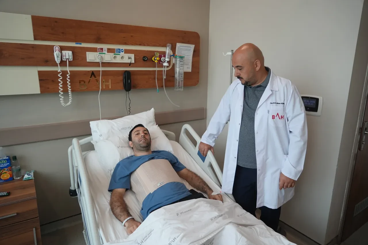 Karın ağrısı şikayetiyle gittiği hastanede büyük şok yaşadı! Doktorlar bile şaşkına döndü