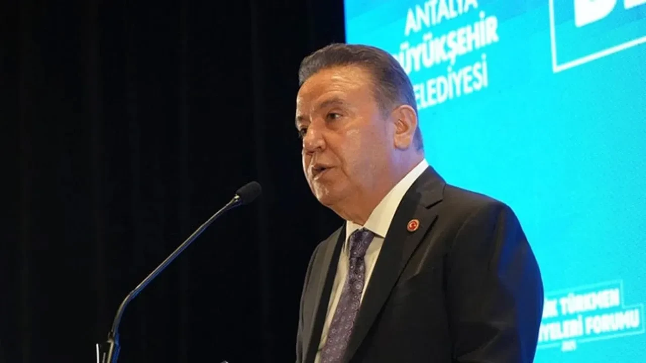 Muhittin Böcek'ten 'yasak aşkına' lüks hediyeler! Rolex saat, şoförlü araç, belediyede memurluk