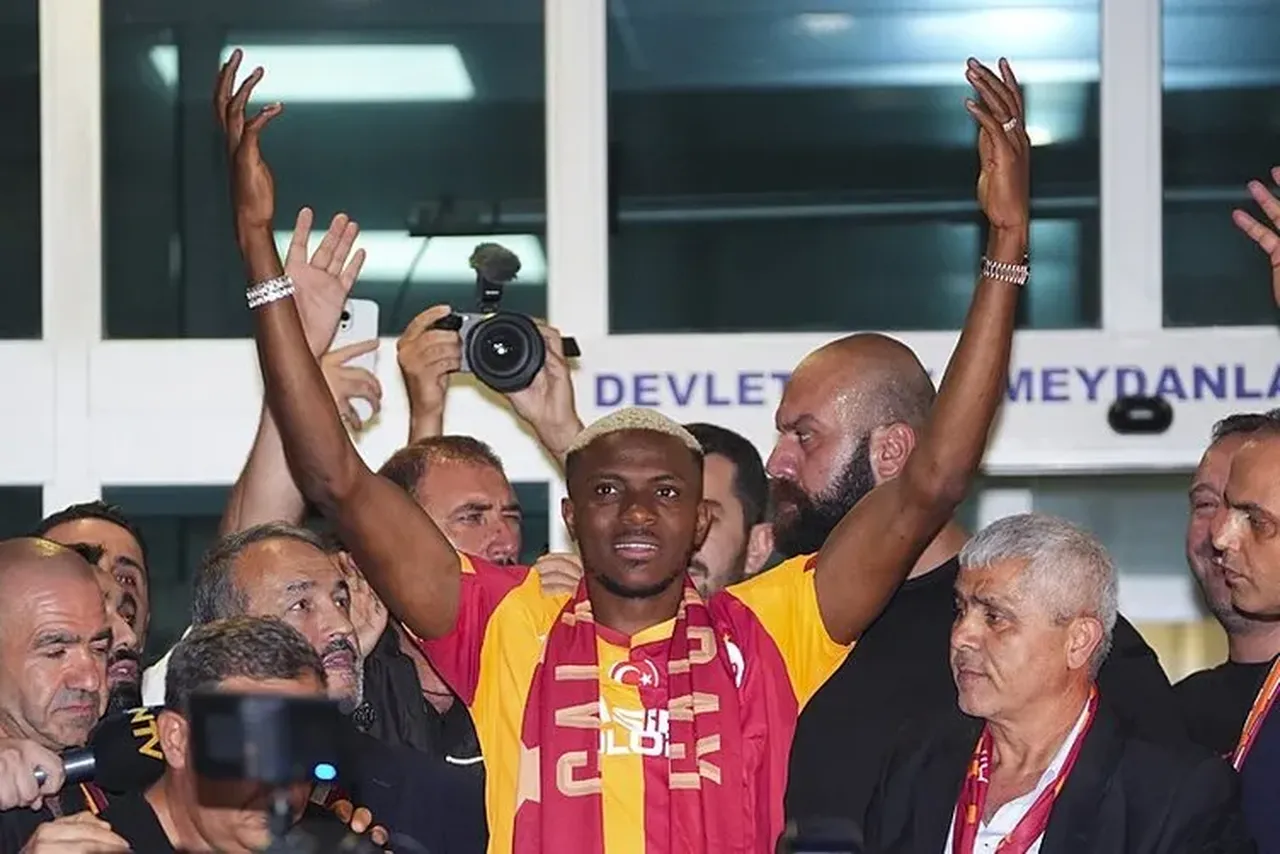 Sahaya çıkmadan kazandırdı! Galatasaray'a Victor Osimhen'den dev gelir