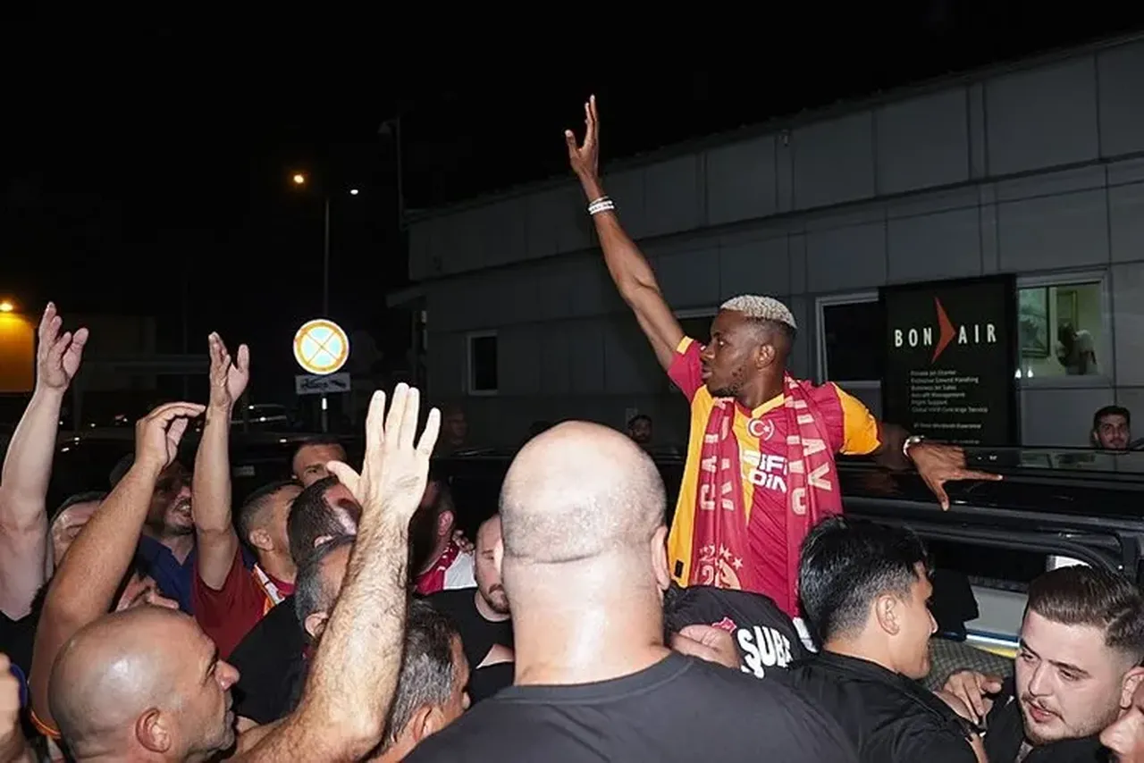 Sahaya çıkmadan kazandırdı! Galatasaray'a Victor Osimhen'den dev gelir