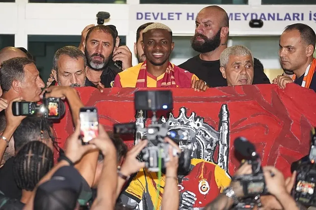 Sahaya çıkmadan kazandırdı! Galatasaray'a Victor Osimhen'den dev gelir