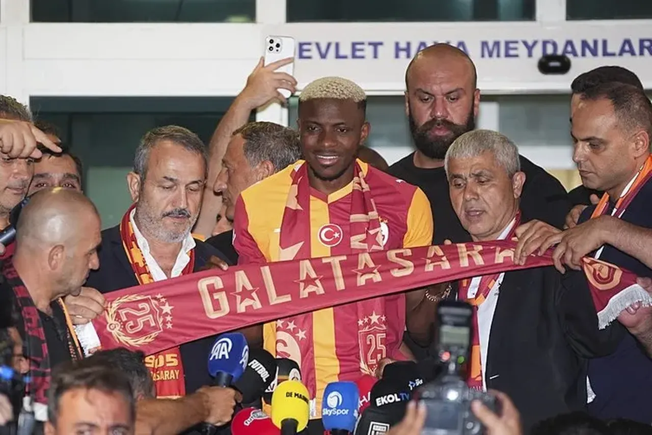 Sahaya çıkmadan kazandırdı! Galatasaray'a Victor Osimhen'den dev gelir