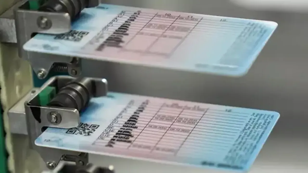 Son dakika | Ehliyetini değiştirmeyenler dikkat! Eski tip sürücü belgelerini yenilemede son tarih değişti