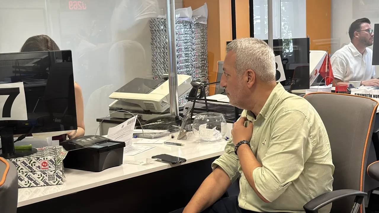 Son dakika | Ehliyetini değiştirmeyenler dikkat! Eski tip sürücü belgelerini yenilemede son tarih değişti