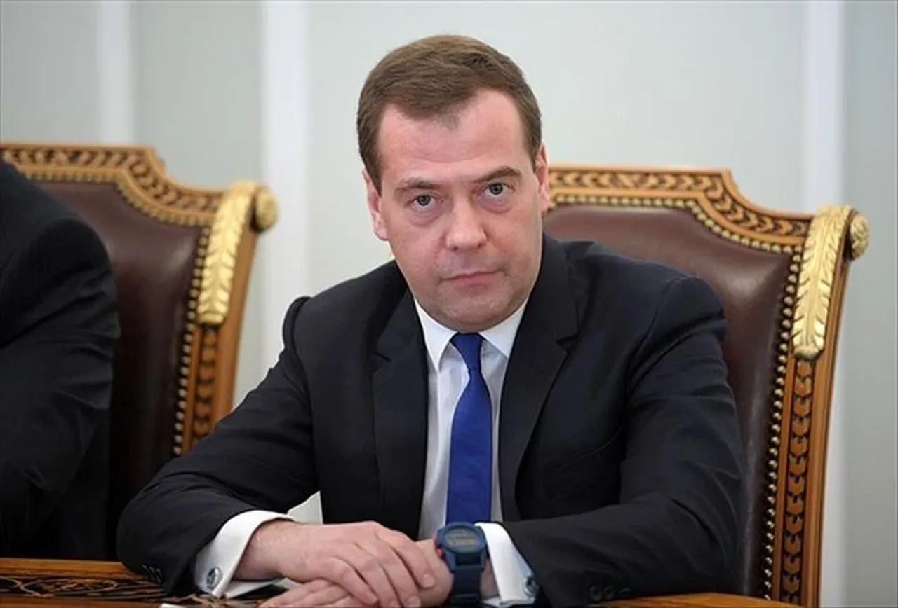 Trump ile Rus yetkili Medvedev arasında sular ısınıyor: 'Ölü el' hatırlatması