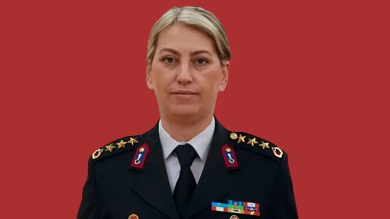 Türkiye tarihinde bir ilk! Türkiye'nin ilk kadın paşası: Gülden Mat Şakir tuğgeneralliğe terfi etti