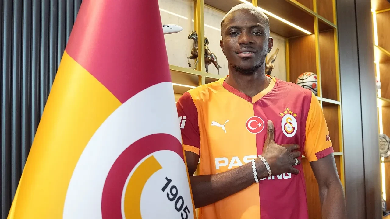 /spor/victor-osimhen-icin-kap-aciklamasi-galatasaraydan-dev-yatirim-3238365