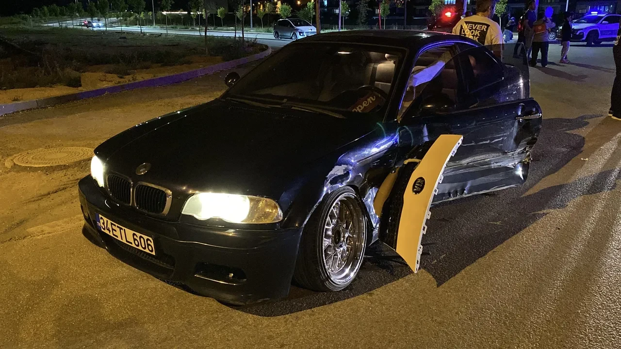 Kaza sonrası polislerin üzerine yürüdü! Polisin alkollü şahısla imtihanı!