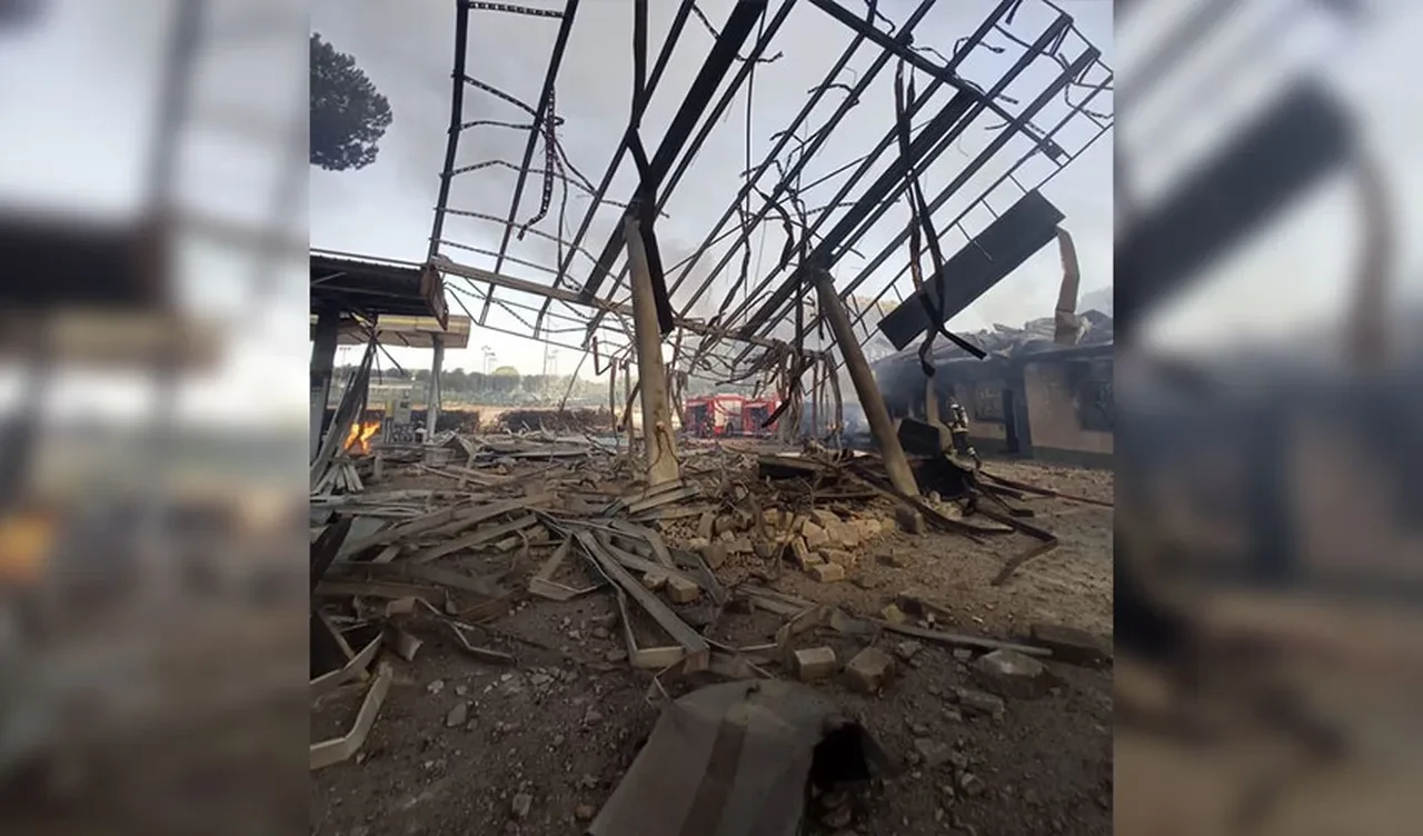 Roma'da akaryakıt istasyonu havaya uçtu! Çok sayıda yaralı var