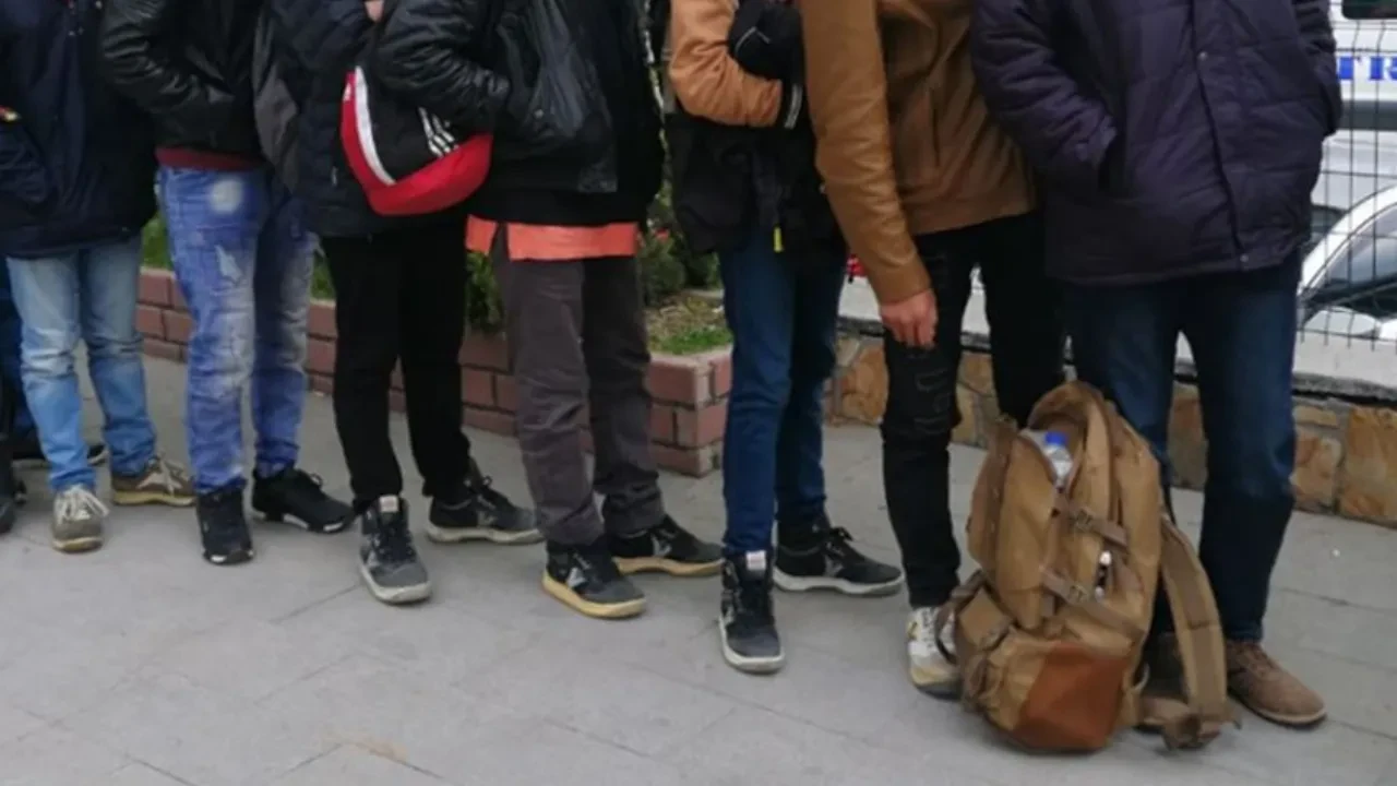Tekirdağ'da göçmen kaçakçılığı iddiasıyla 2 zanlı tutuklandı